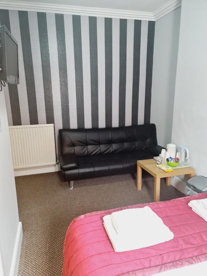 Double Room En Suite Bathroom,1119062619:JPEG