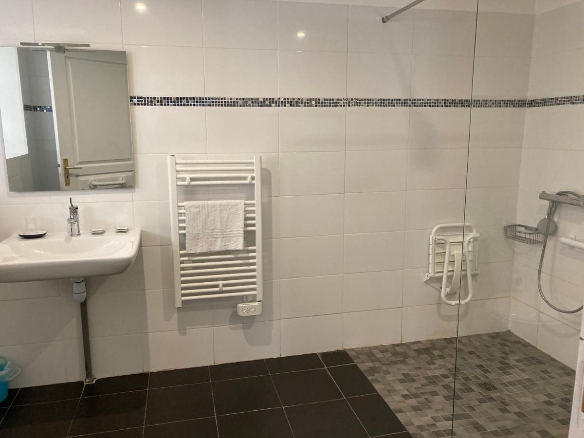 Chambre Double - Accessible aux Personnes à Mobilité Réduite