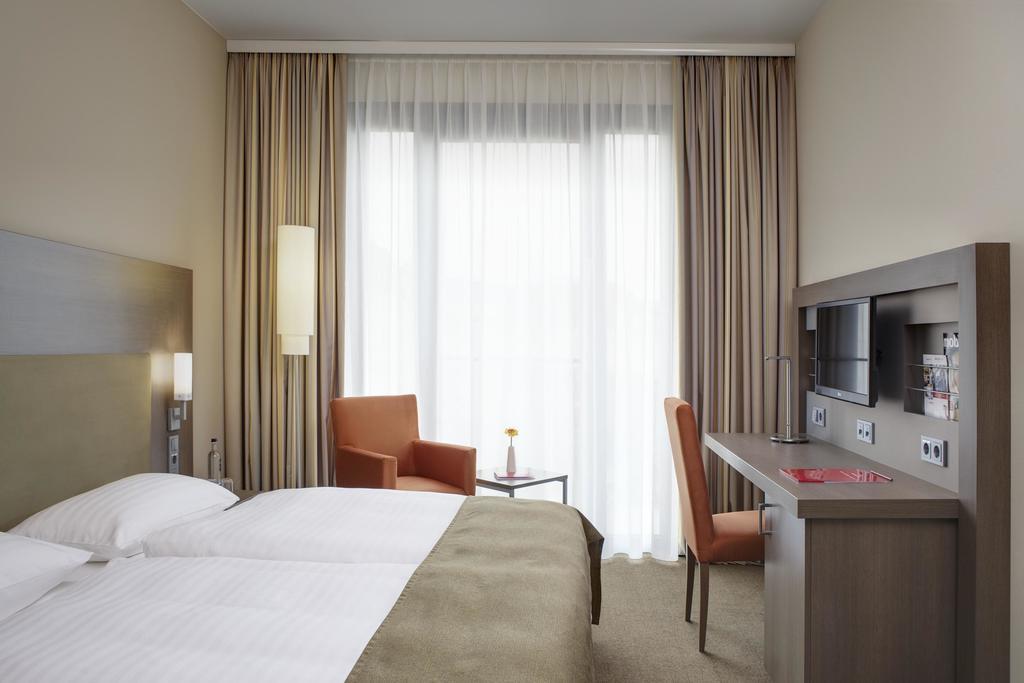 Standard Twin Room,682484319:JPEG