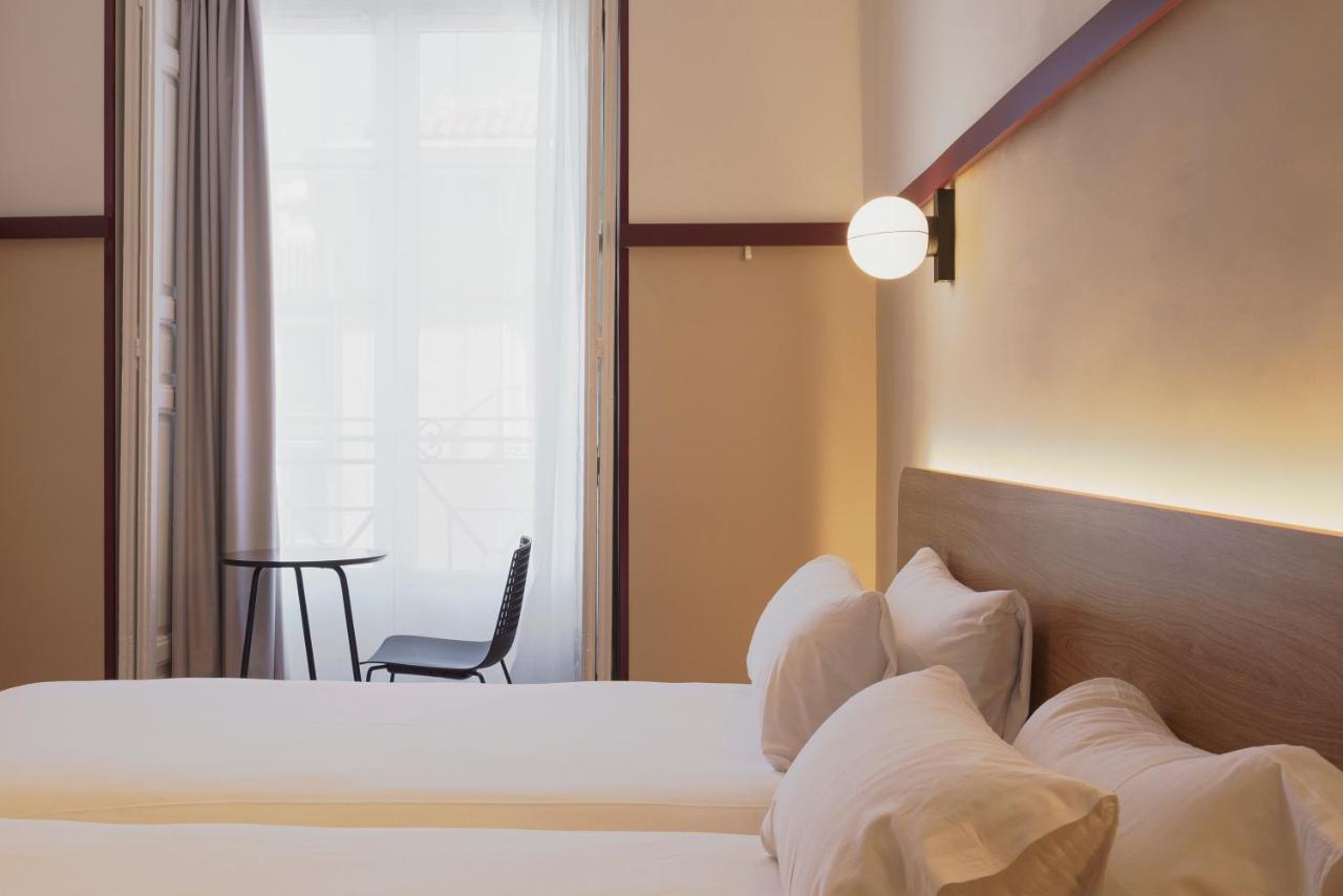 Tweepersoonskamer met 2 Aparte Bedden