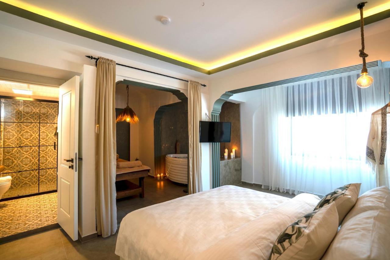 Chambre Lit Queen-Size avec Baignoire Spa