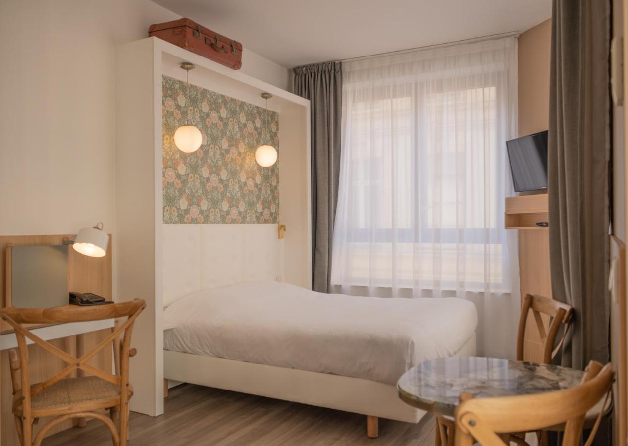 Studio with bath (King size bed or twin beds),1538624959:JPEG
