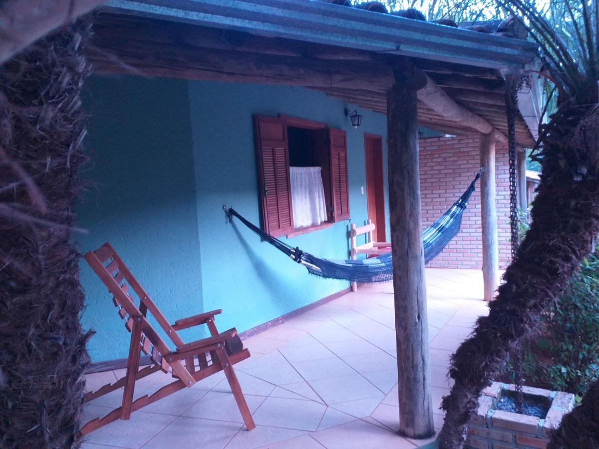 Quarto Triplo com Varanda