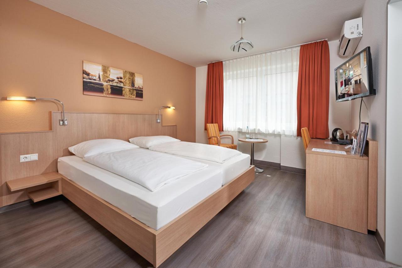 Familienzimmer (2 Erwachsene + 2 Kinder)