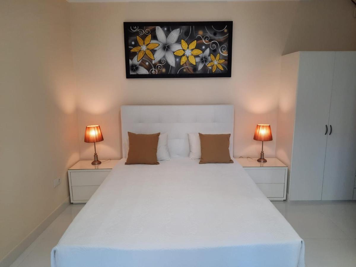 Small Double Room,1641042503:JPEG