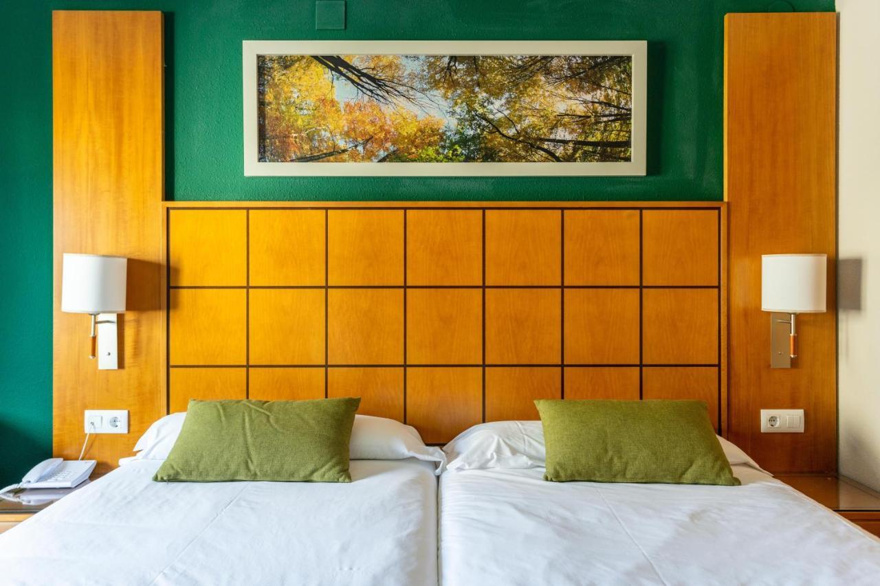 Twin Room,1132578765:JPEG