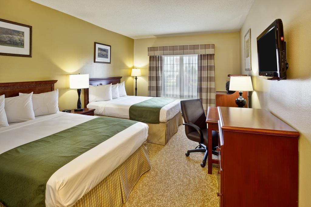 Queen Room with Two Queen Beds with Disability Access