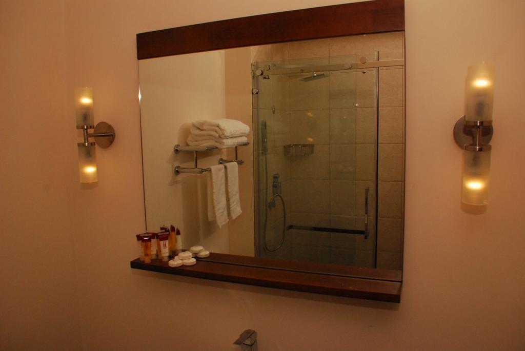 Executive Queen Room