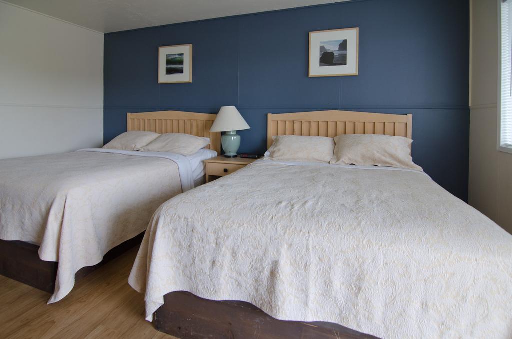 Standard Queen Room with Two Queen Beds