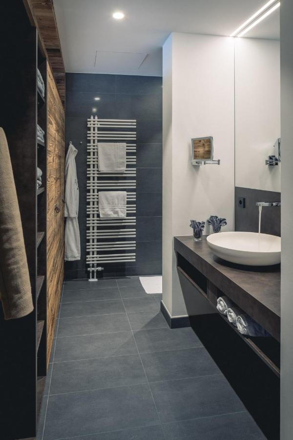Deluxe Doppelzimmer (2 Erwachsene & 1 Kind)