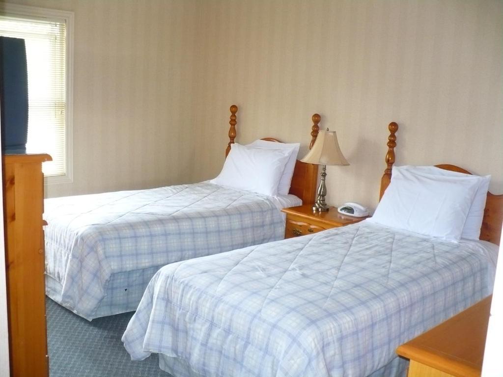 Tweepersoonskamer met 2 Aparte Bedden