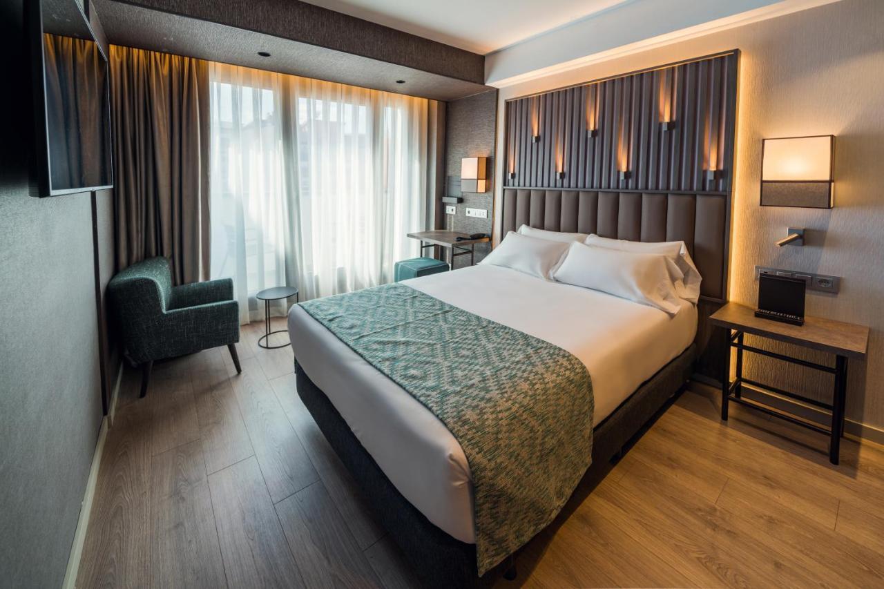 Double Room,1593841860:JPEG