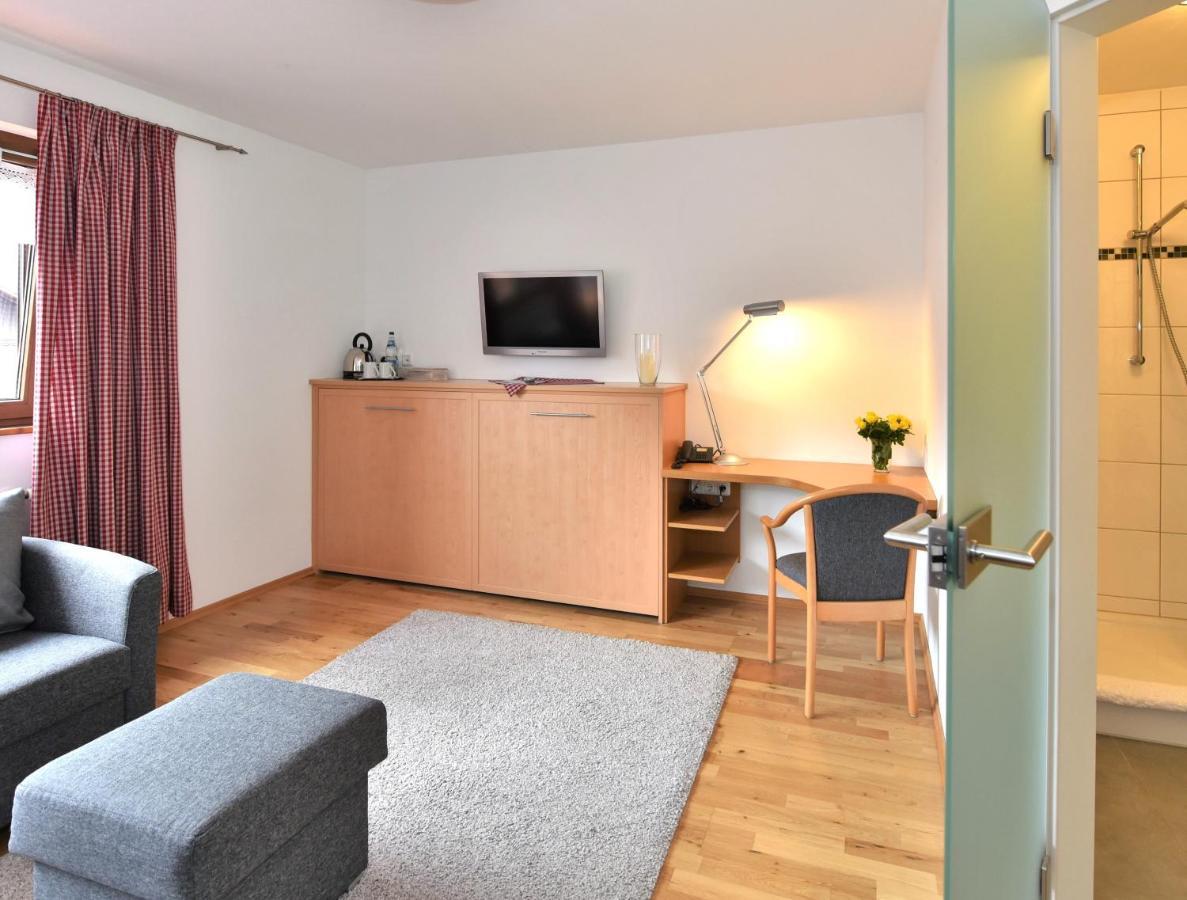 Familienzimmer mit Bergblick