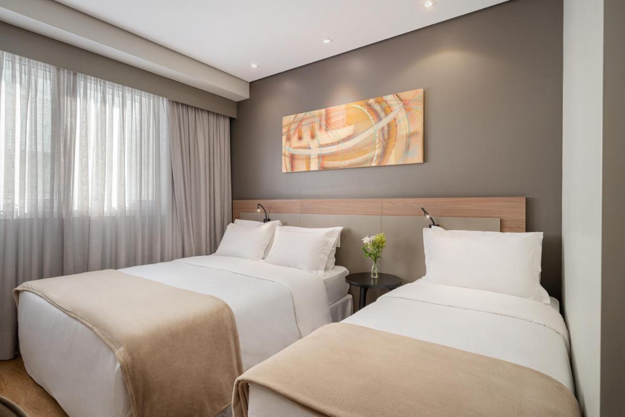 Acomodação Tripla Luxo - 1 Cama Queen-size e 1 Cama de Solteiro