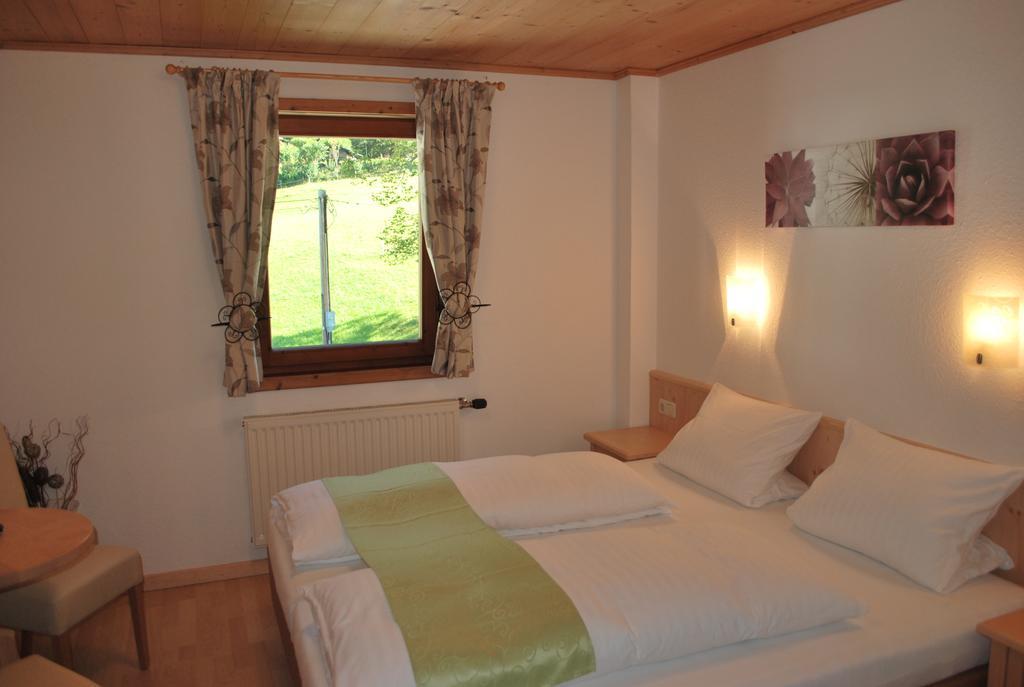 Dreibettzimmer