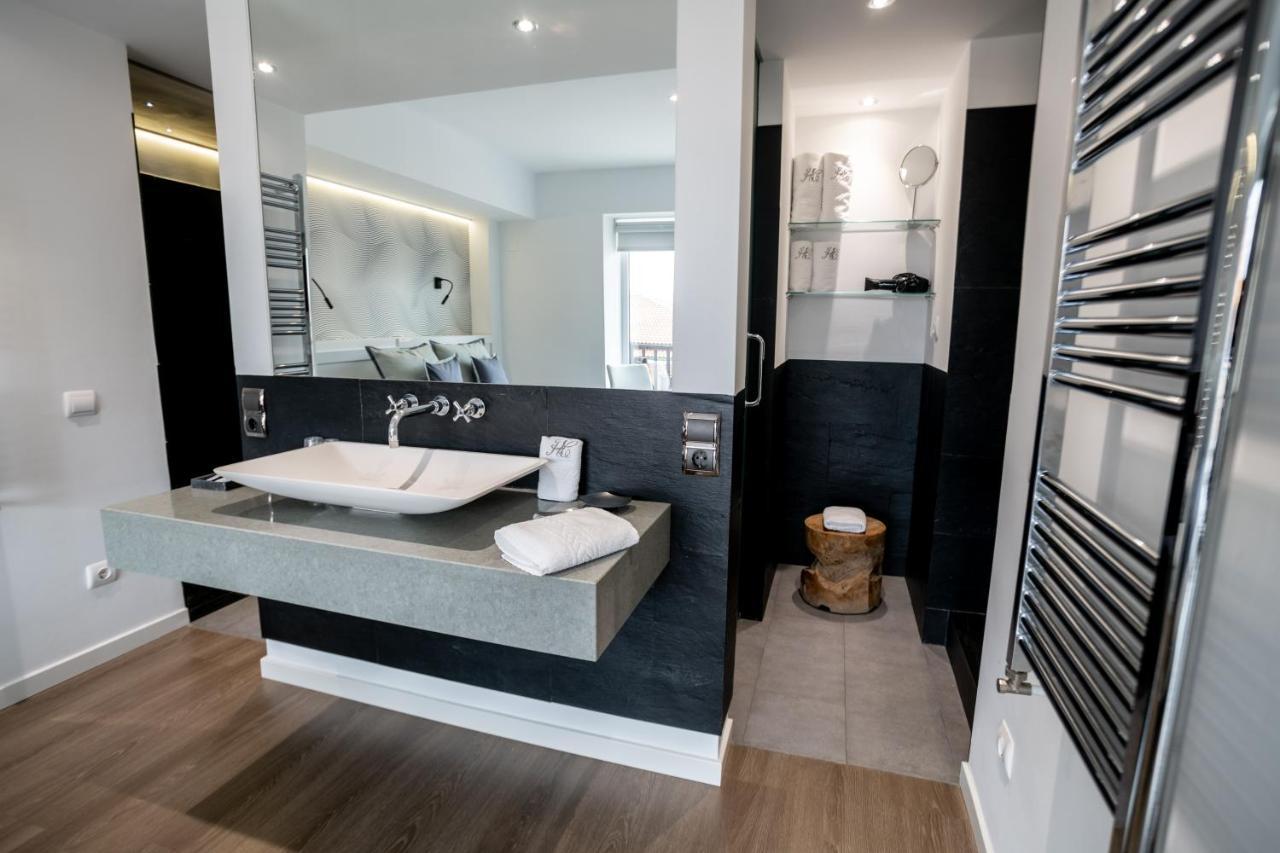 Luxury Suite Spa Bath,1148454712:JPEG
