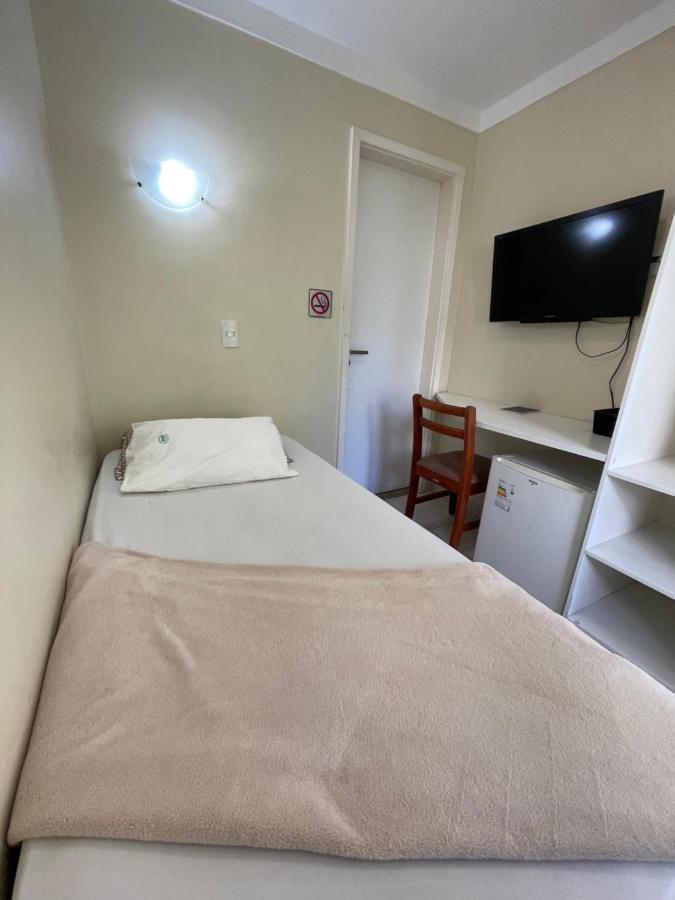 Quarto Individual Econômico