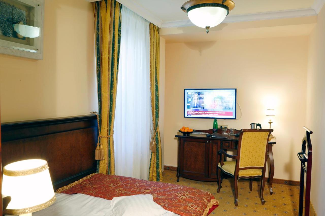 Single Room,1216509070:JPEG