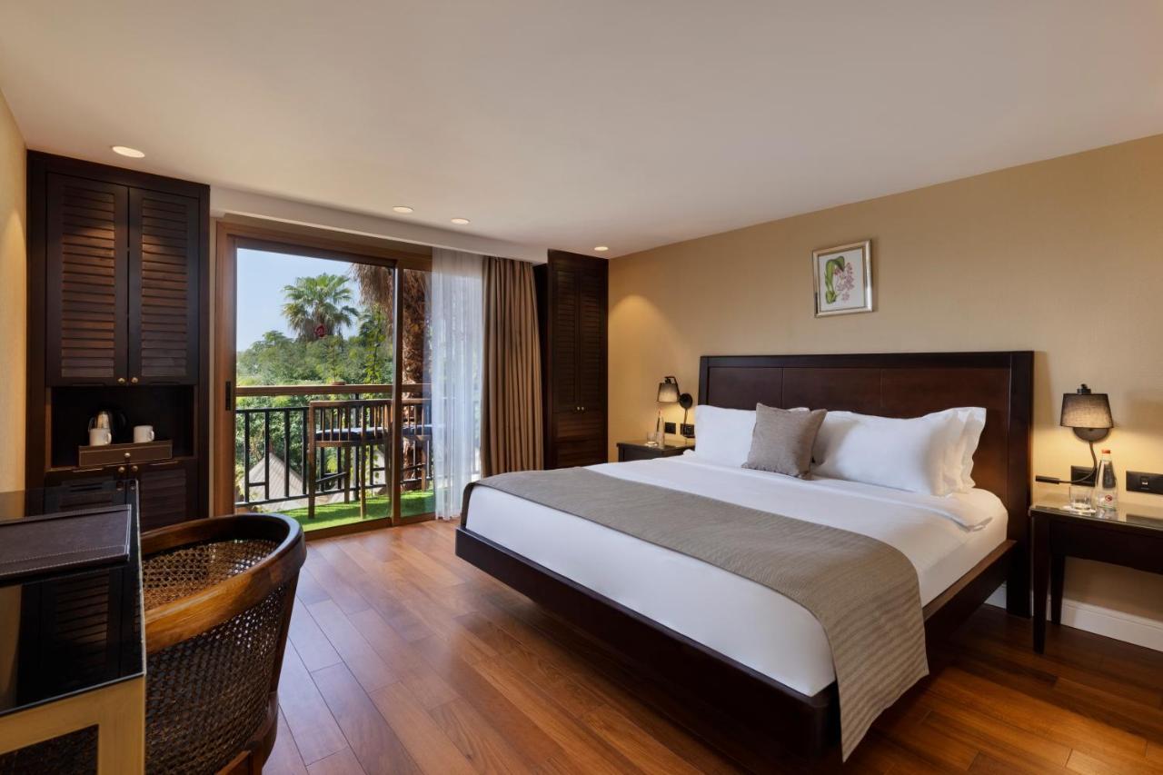 Siam Room