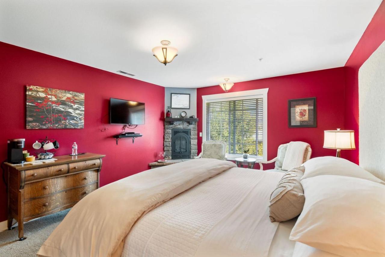 King Suite with Spa Bath