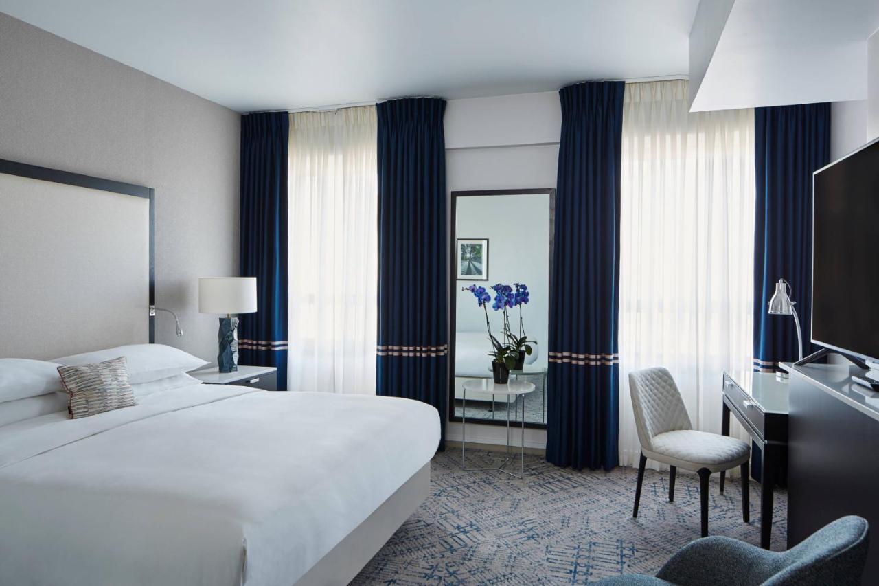Quarto King Superior com Vista Praça