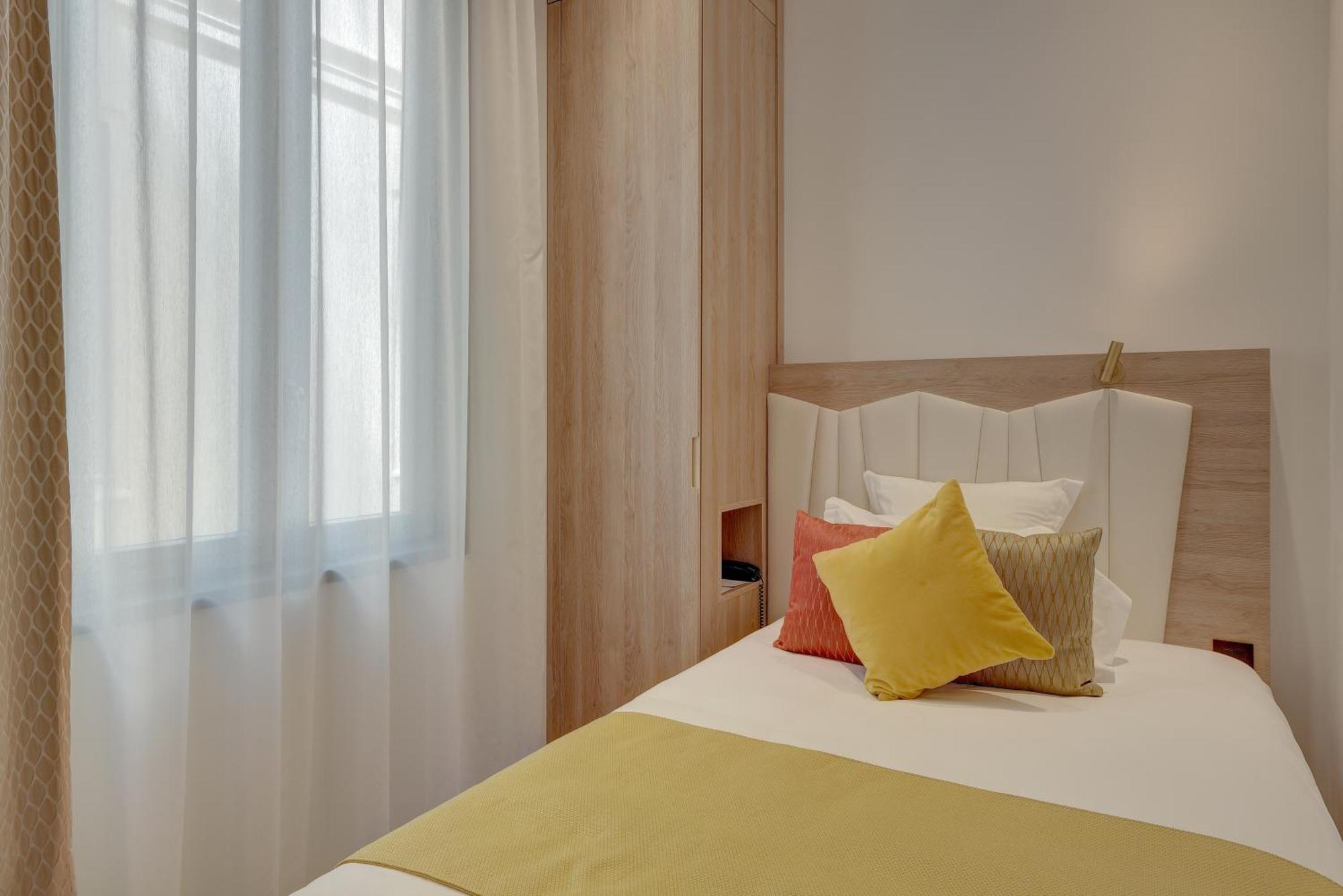 Classic Single Room
