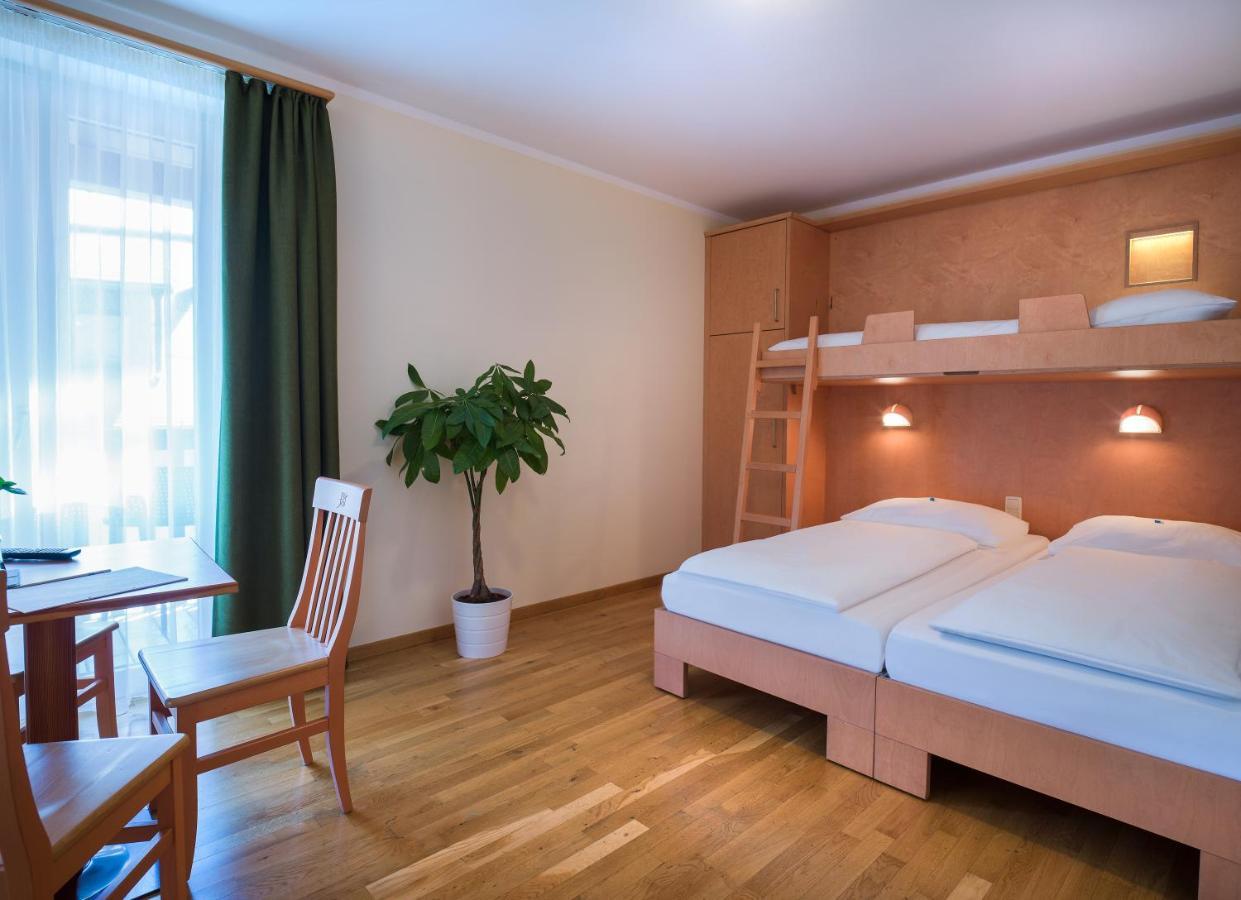 Dreibettzimmer