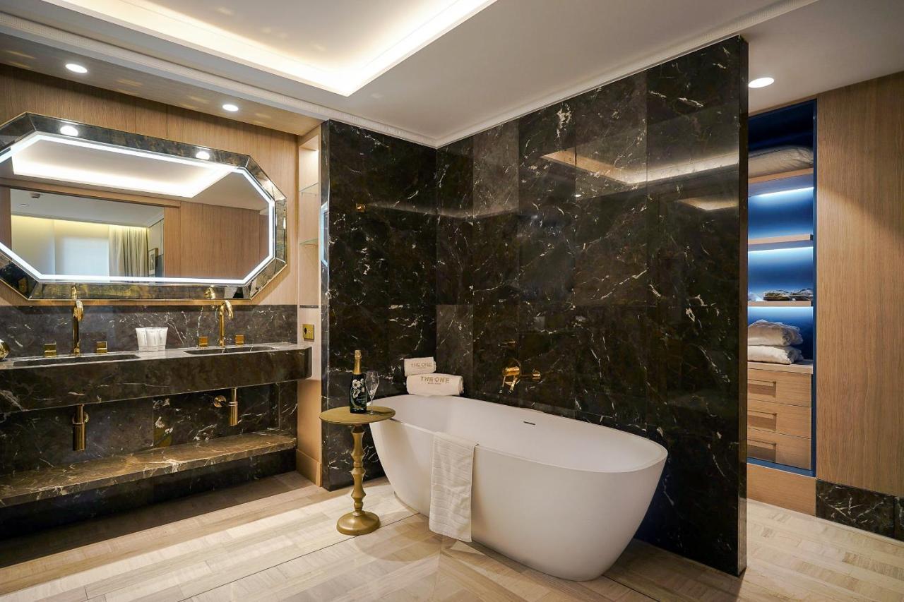 Suite with City View