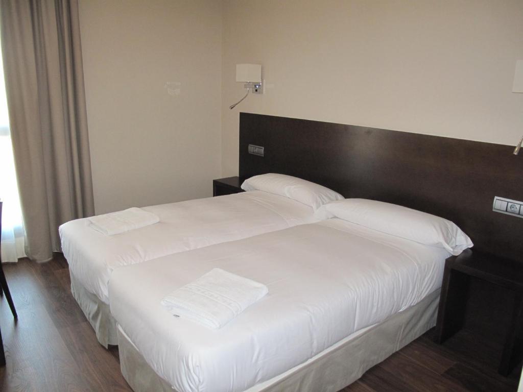 Double or Twin Room,17586272:JPEG