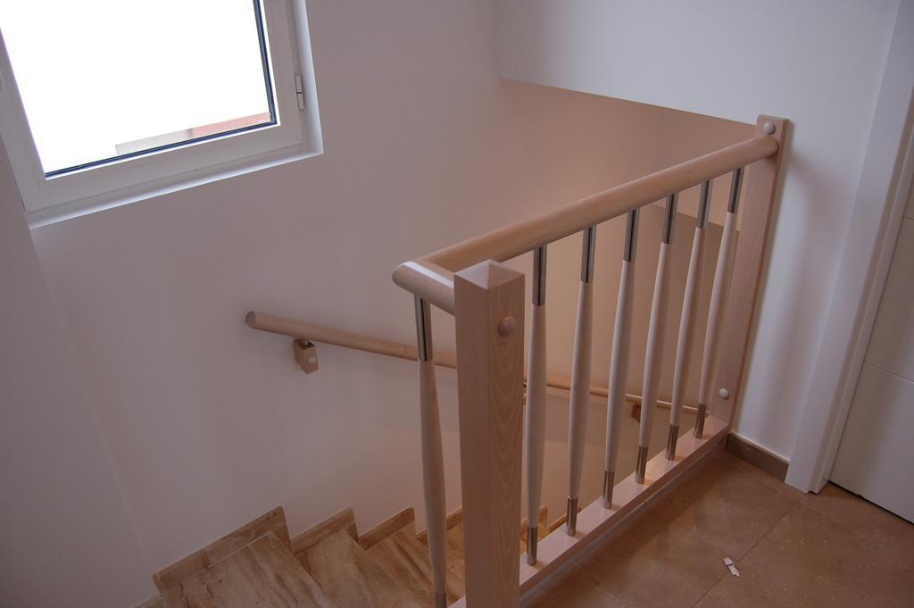 Attic Studio Balcony,118584799:JPEG