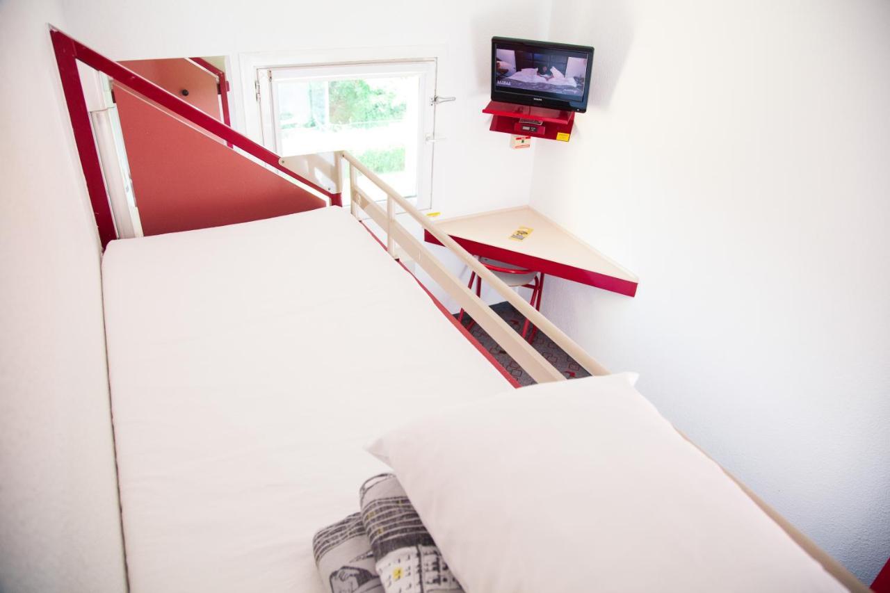Tweepersoonskamer met Stapelbed en Gedeelde Badkamer