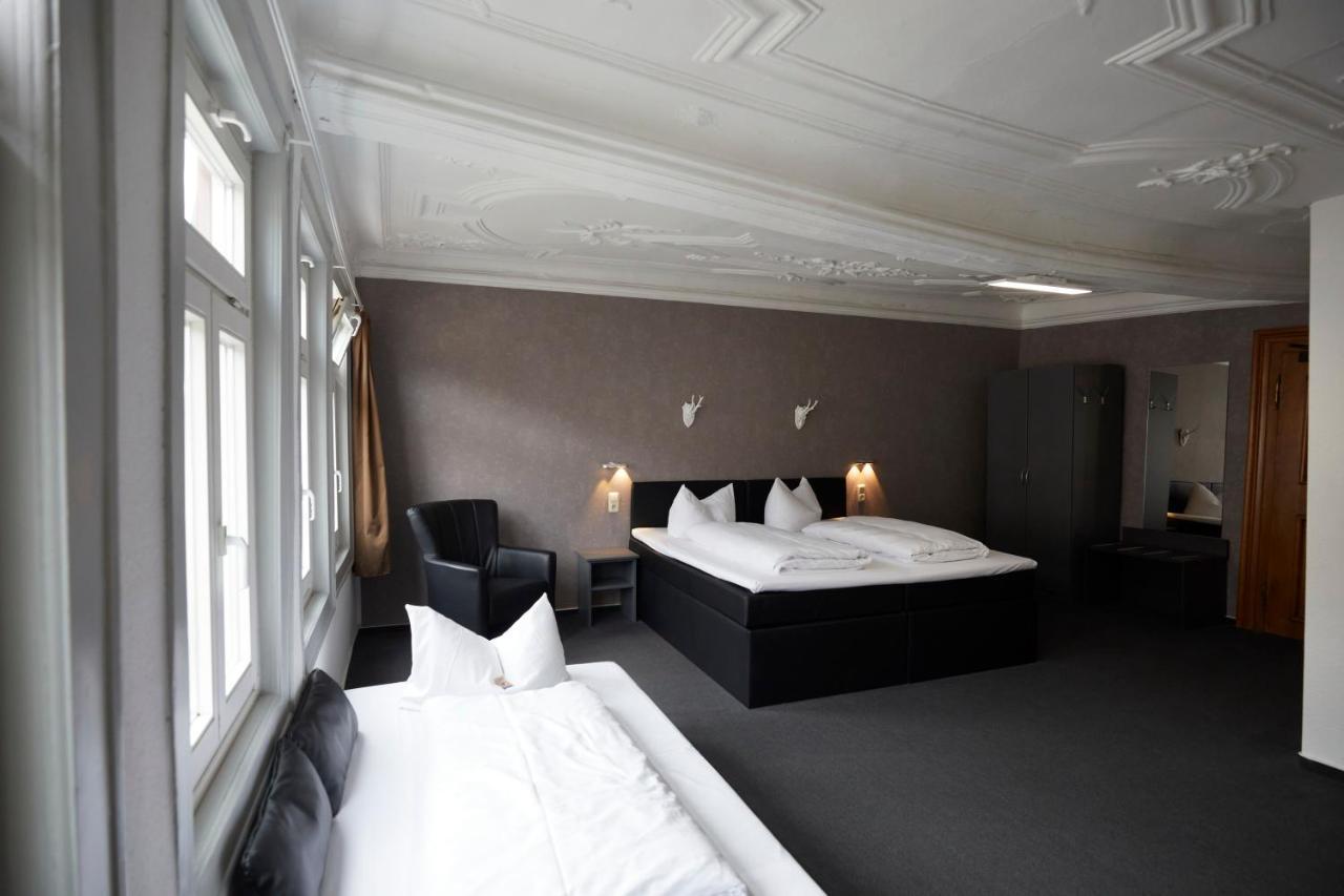 Dreibettzimmer mit Bad