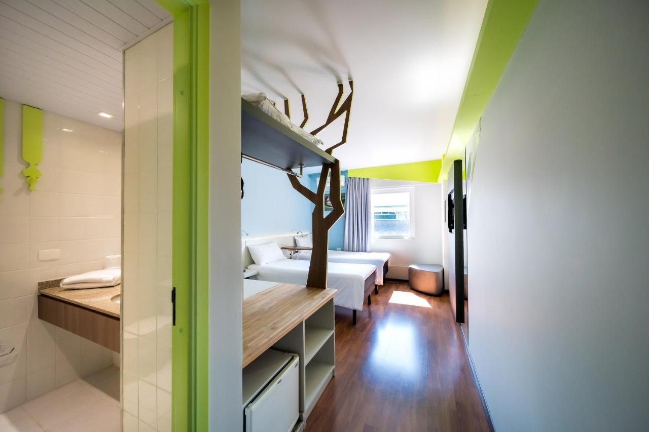 Quarto Superior com 2 Camas de Solteiro
