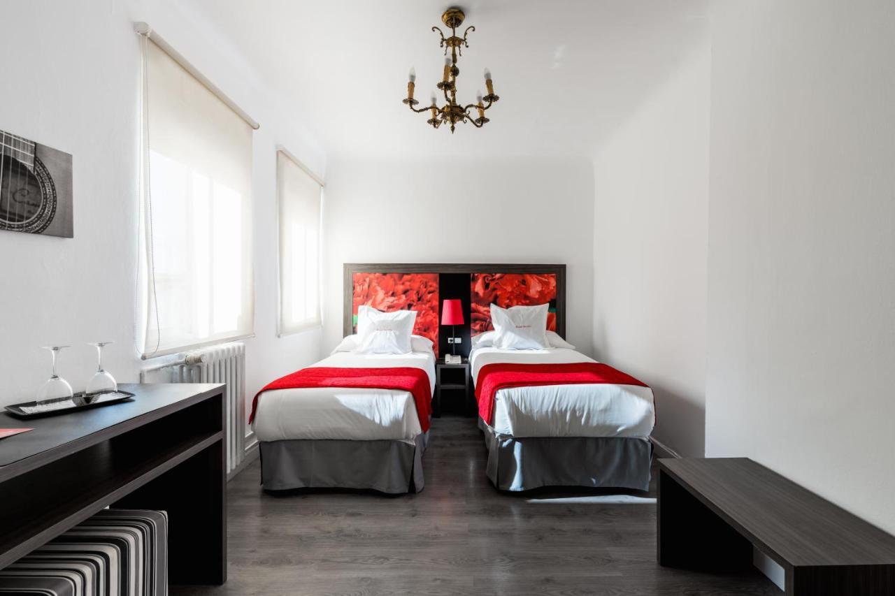 Quarto Twin Standard