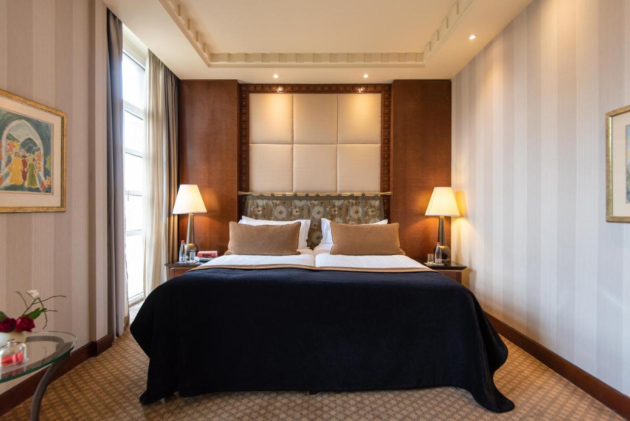 Quarto Deluxe com Cama de Casal ou 2 de Solteiro