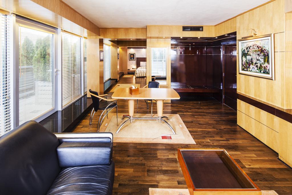 Deluxe Suite with Terrace and Panoramic View