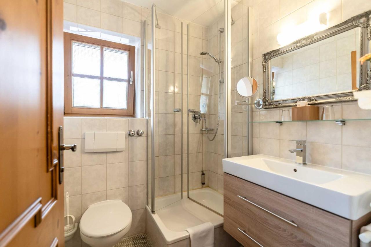Doppelzimmer mit Balkon