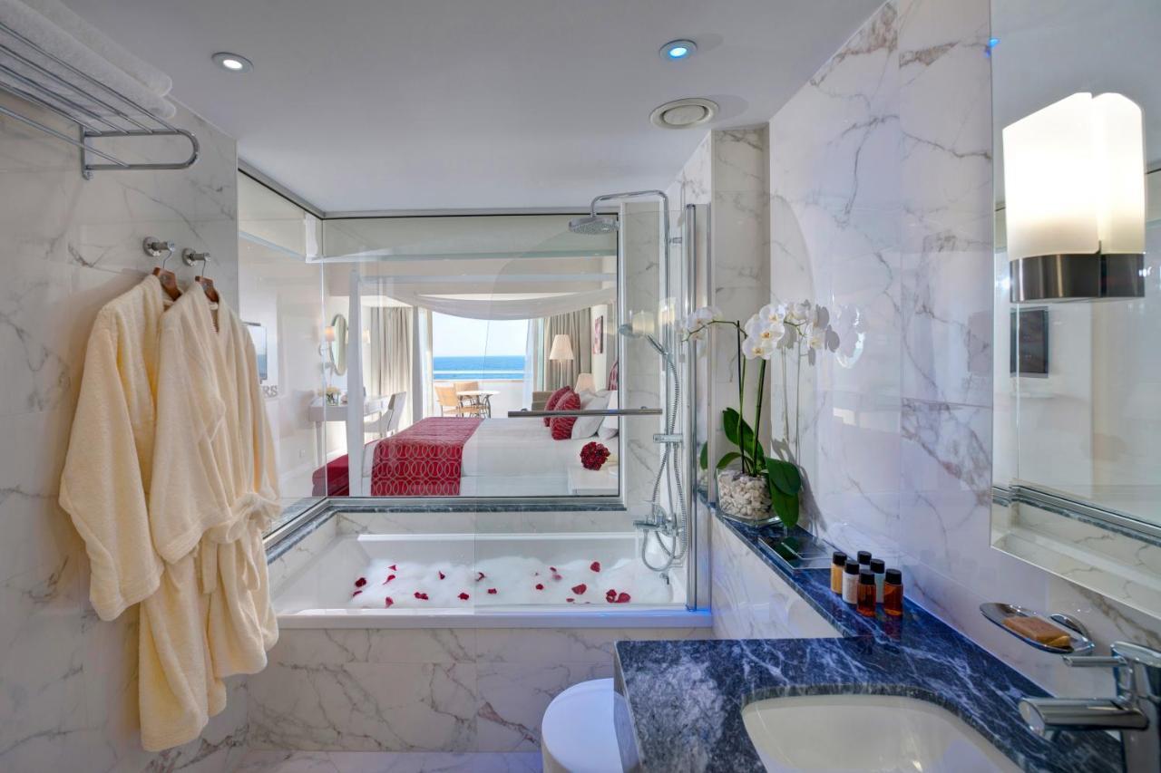 Whiterose Honeymoon Suite Pool & Sea View 18 years old,1187085595:JPEG