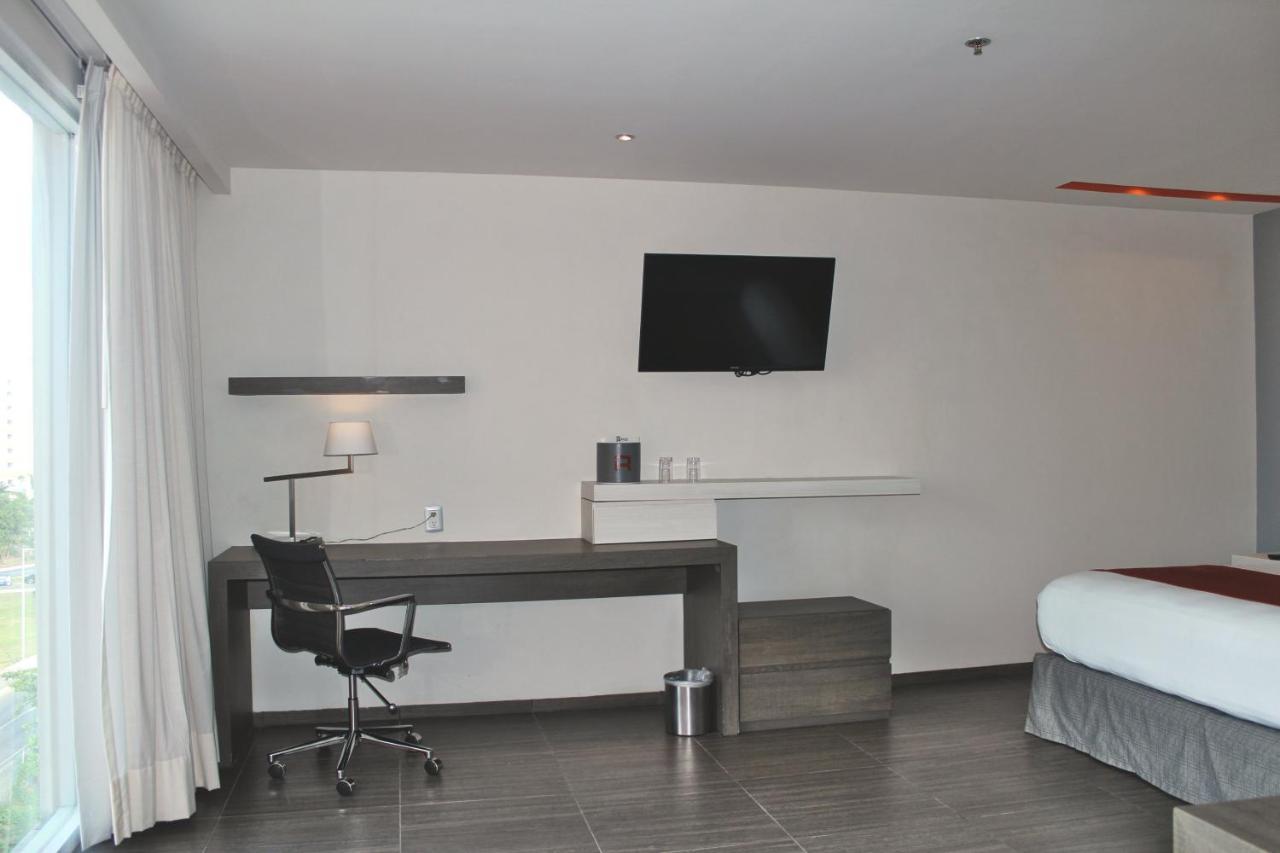 Junior Suite - Boulevard View