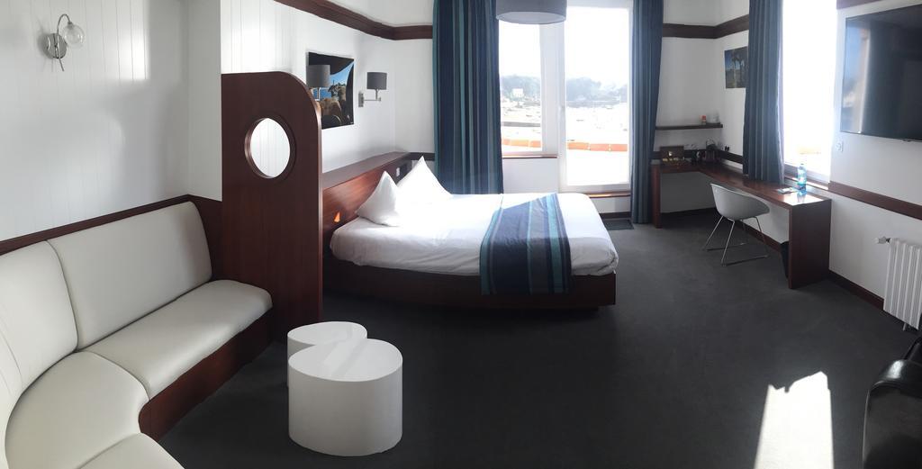 Suite with Sea View,685480947:JPEG