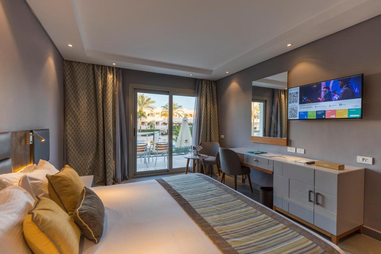 Suite Familiare con Vista Piscina
