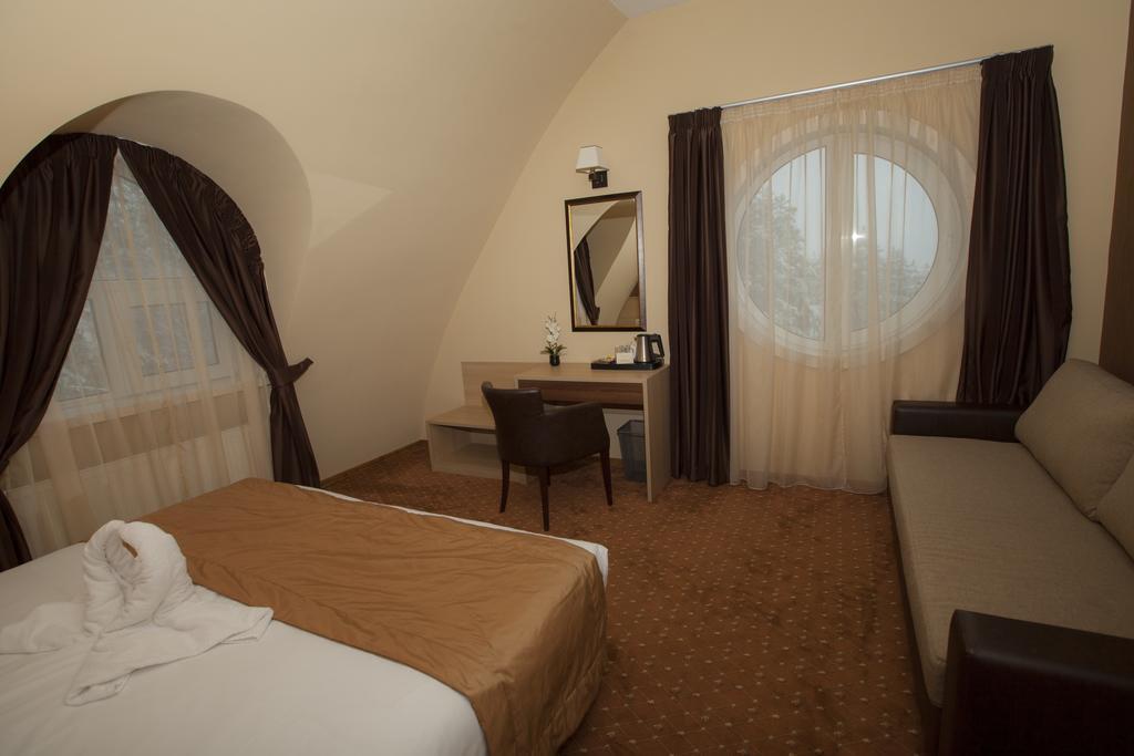 Junior Suite met Balkon en Uitzicht op de Bergen