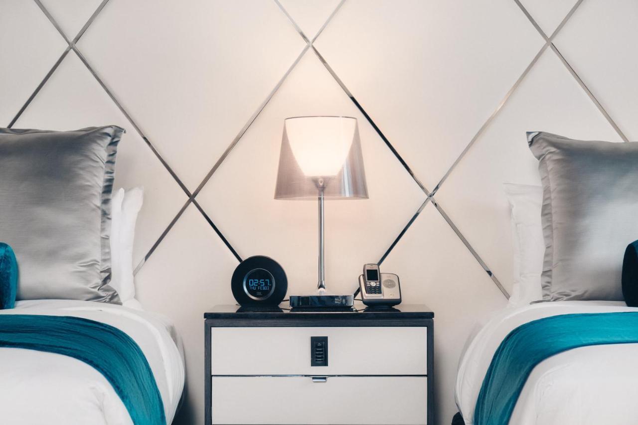 Executive Kamer met 2 Queensize Bedden