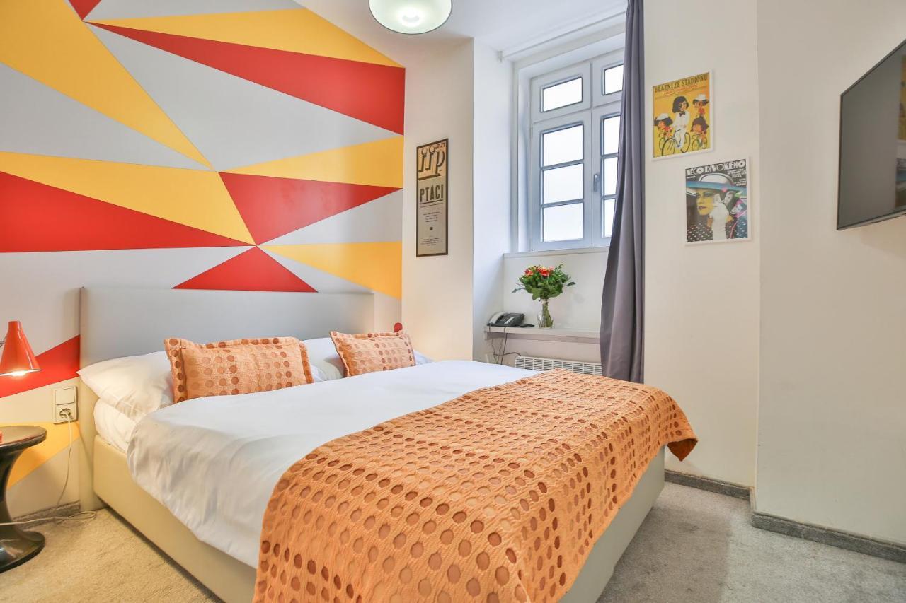 Günstiges Zimmer mit Zuteilung beim Check-in