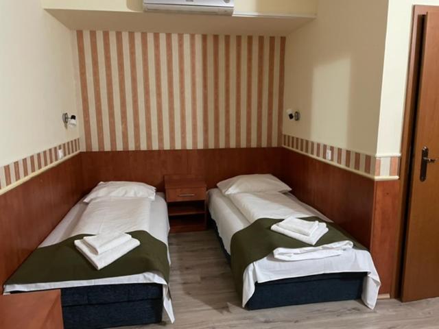 Economy Twin Room,1198679290:JPEG