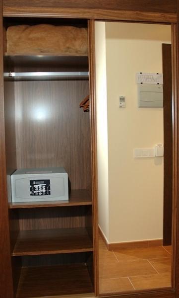 Twin Room,917144272:JPEG