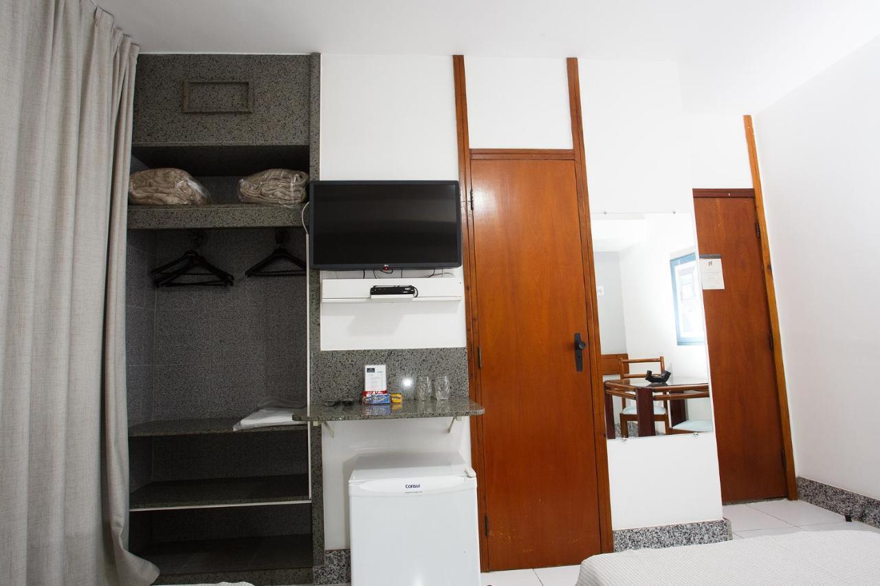 Quarto com 2 Camas de Solteiro