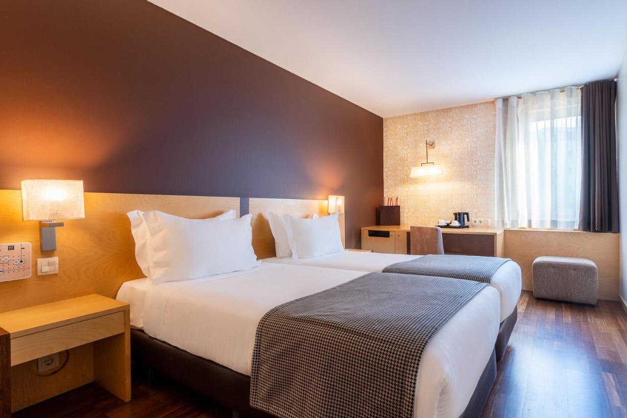 Quarto Comfort com 2 Camas de Solteiro