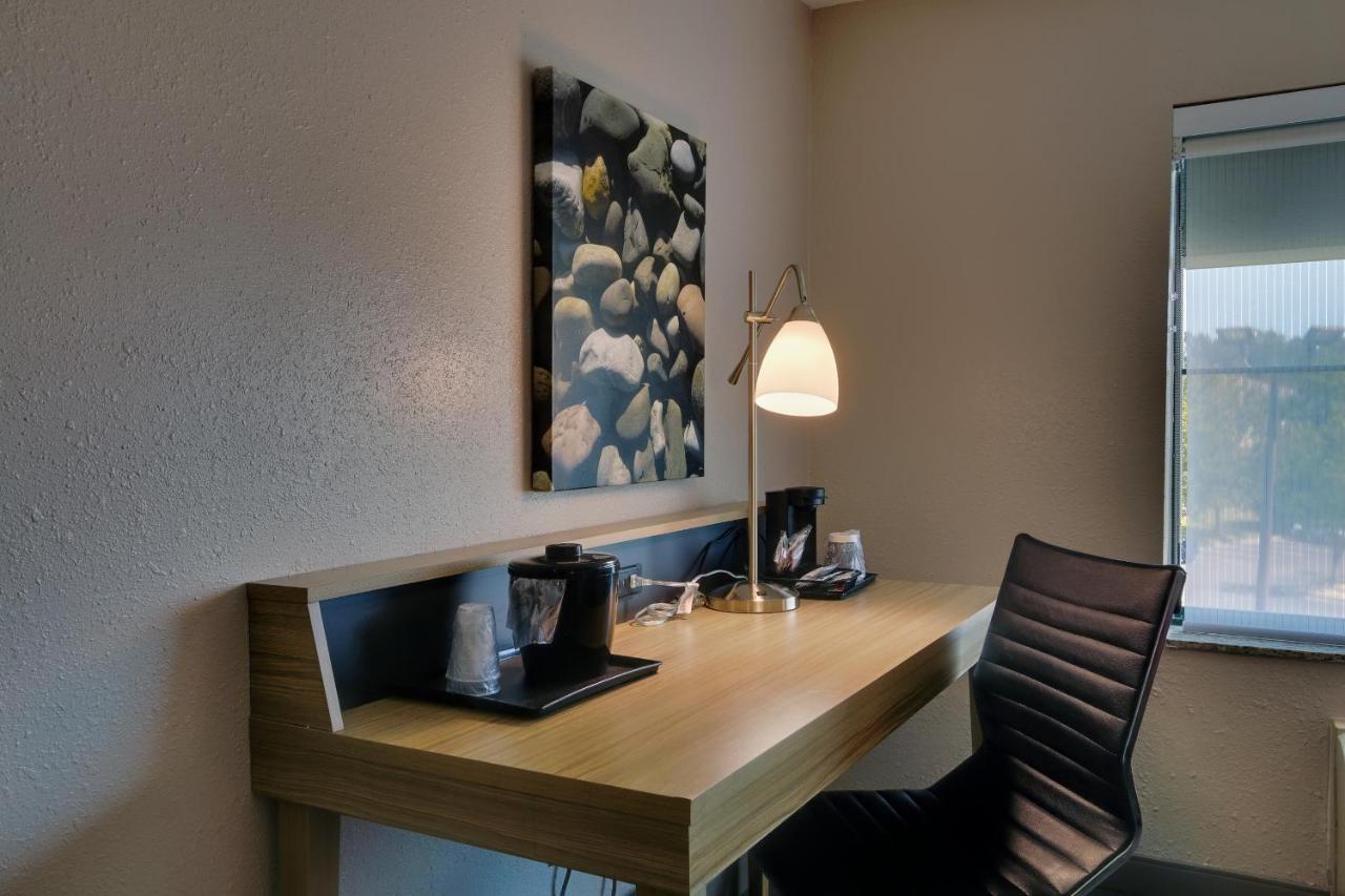 Studio Suite with Two Queen Beds - Non-Smoking