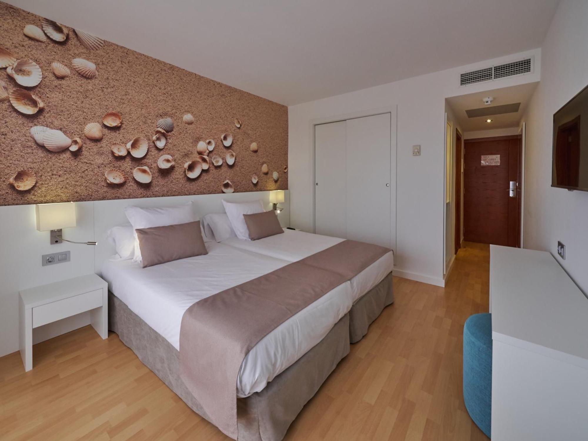 Double Room with Balcony,1676730613:JPEG